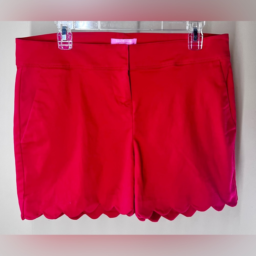 Isaac Mizrahi Fire Engine Red Scallop Shorts with  5” Inseam